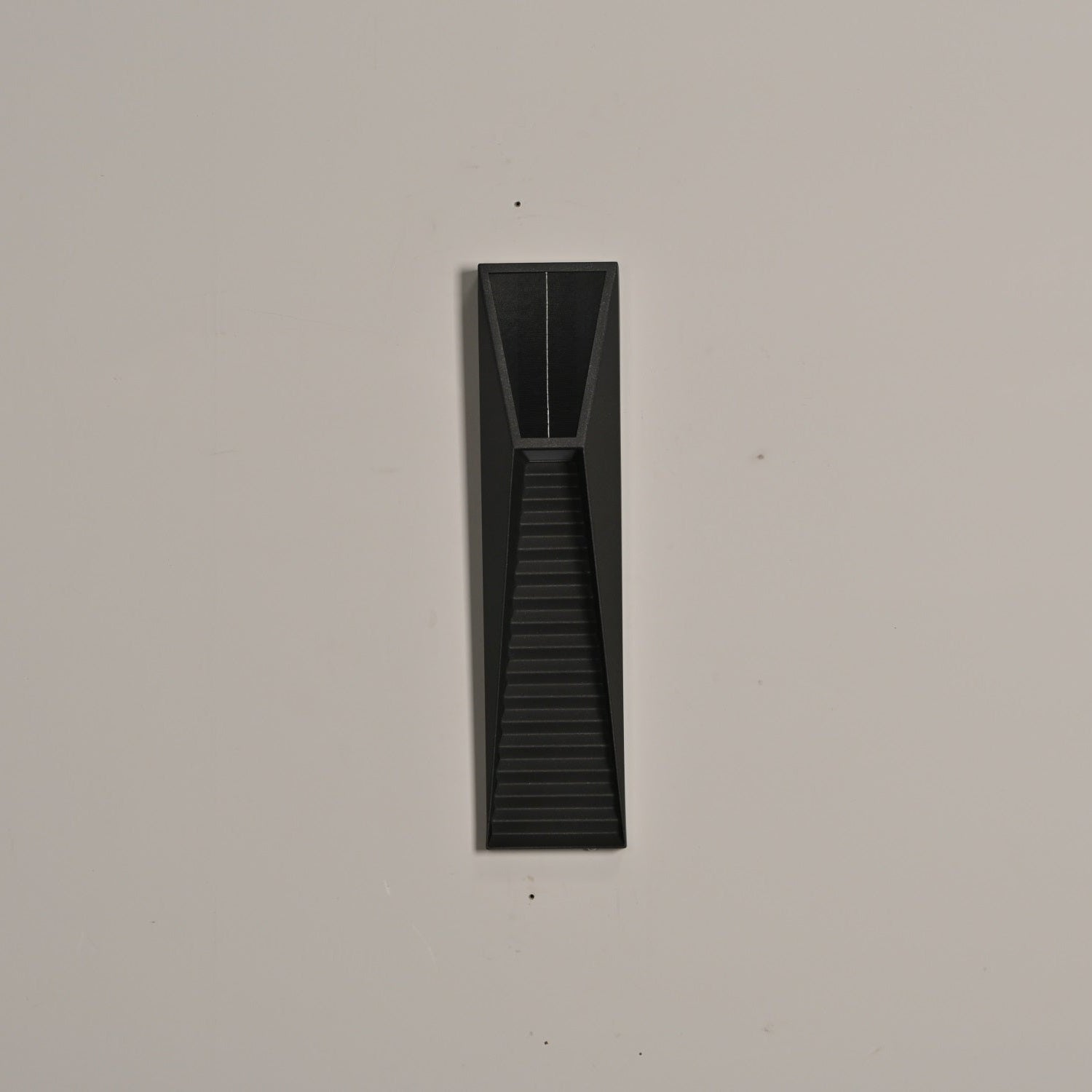 Obsidian Path Solar Outdoor Wall Light