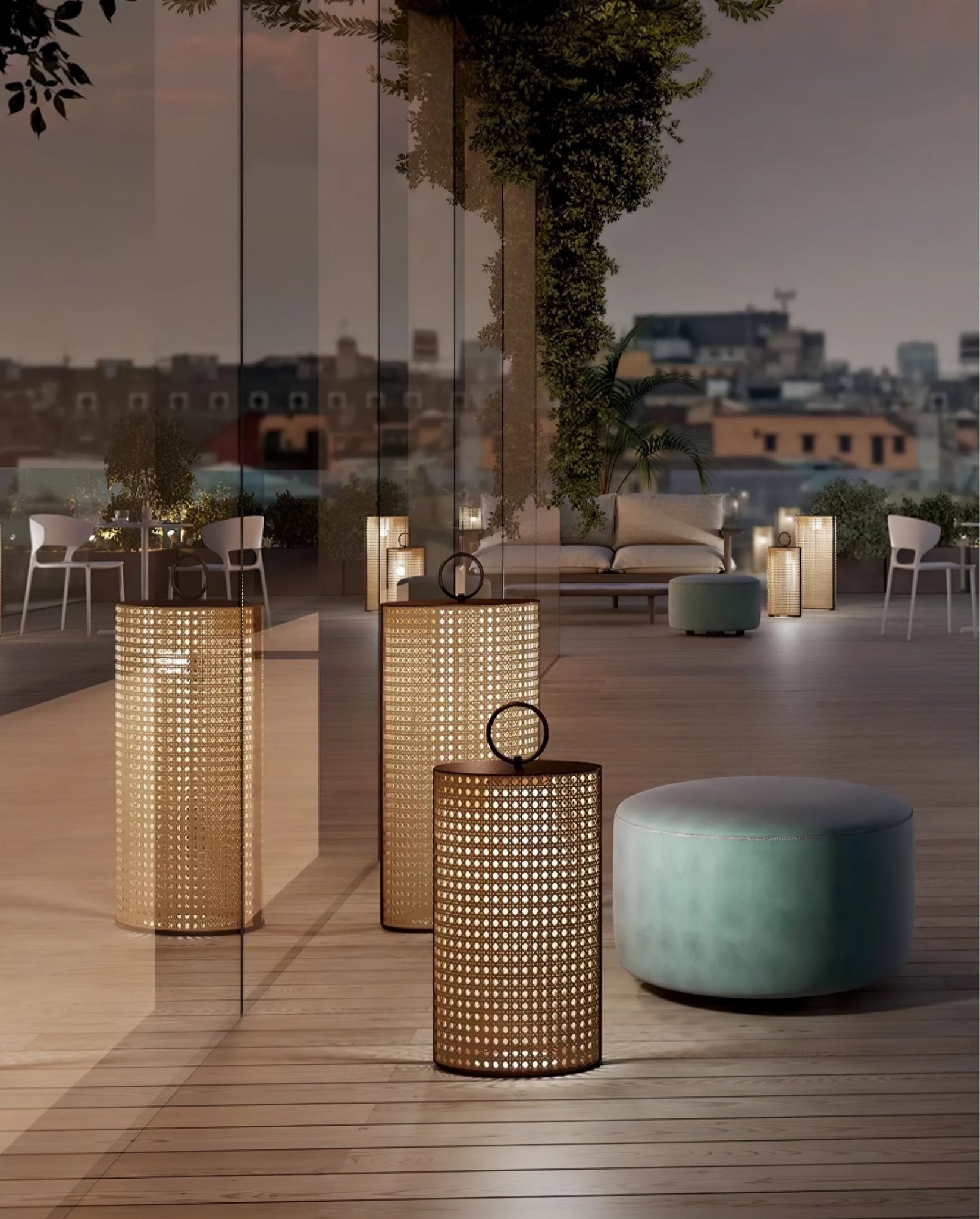 Arlette Solar Outdoor Lantern Lamp
