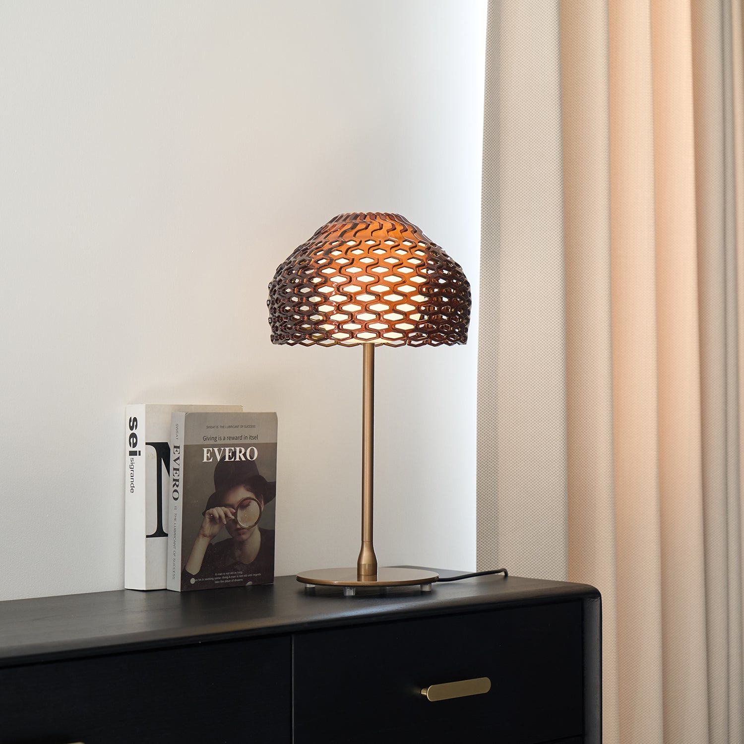 Armadillo Table Lamp