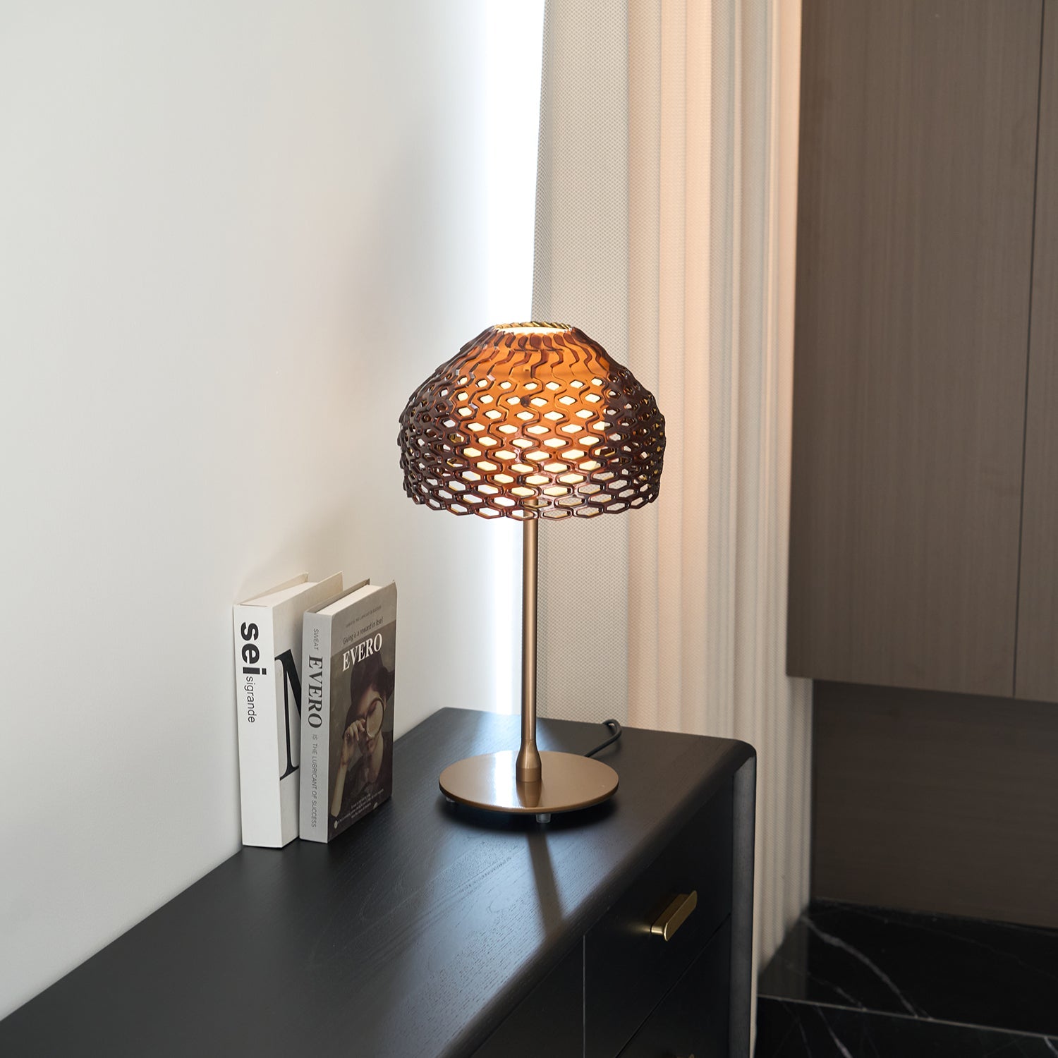 Armadillo Table Lamp