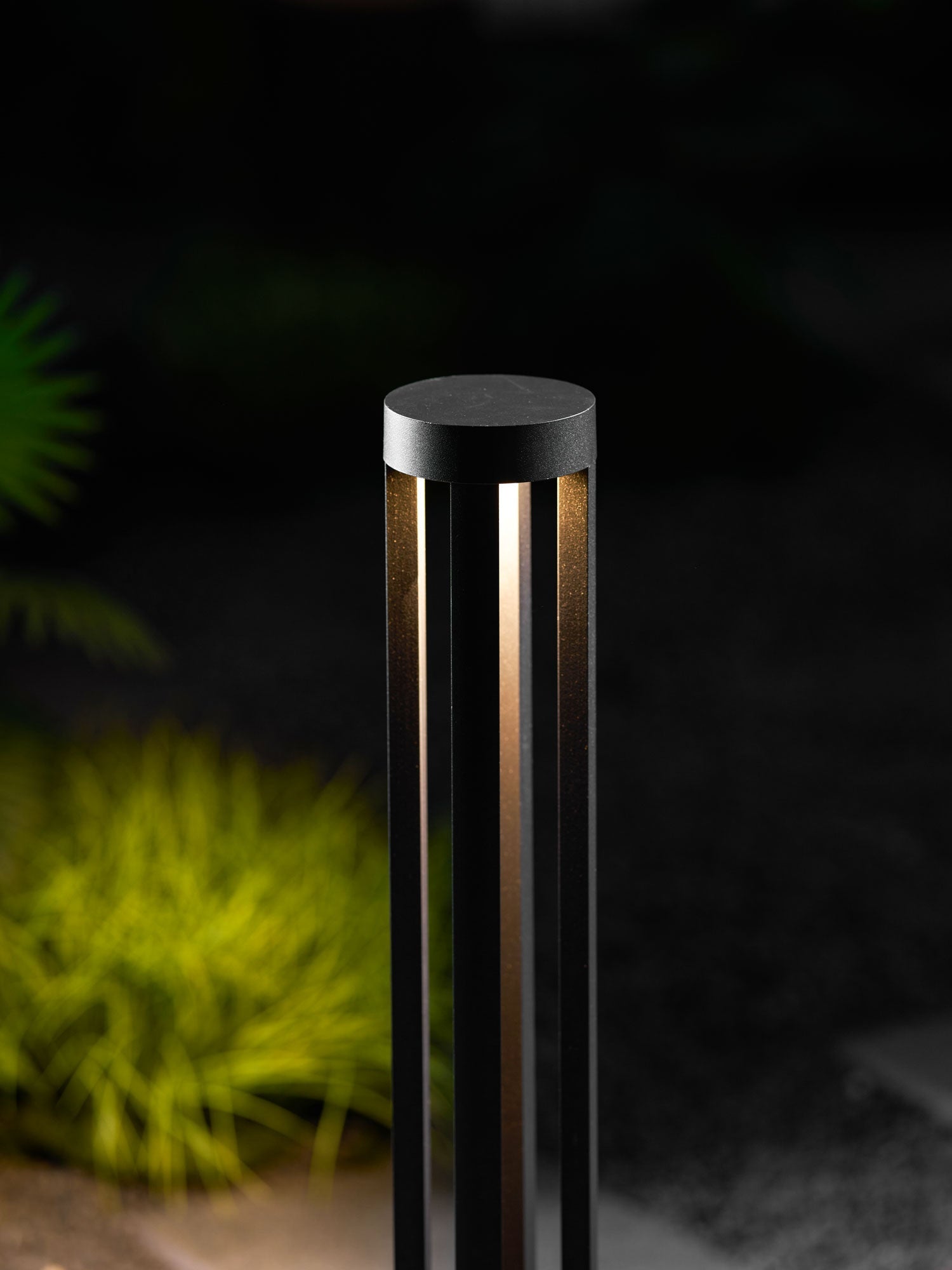 Black Cylindrical Garden Outdoor Light