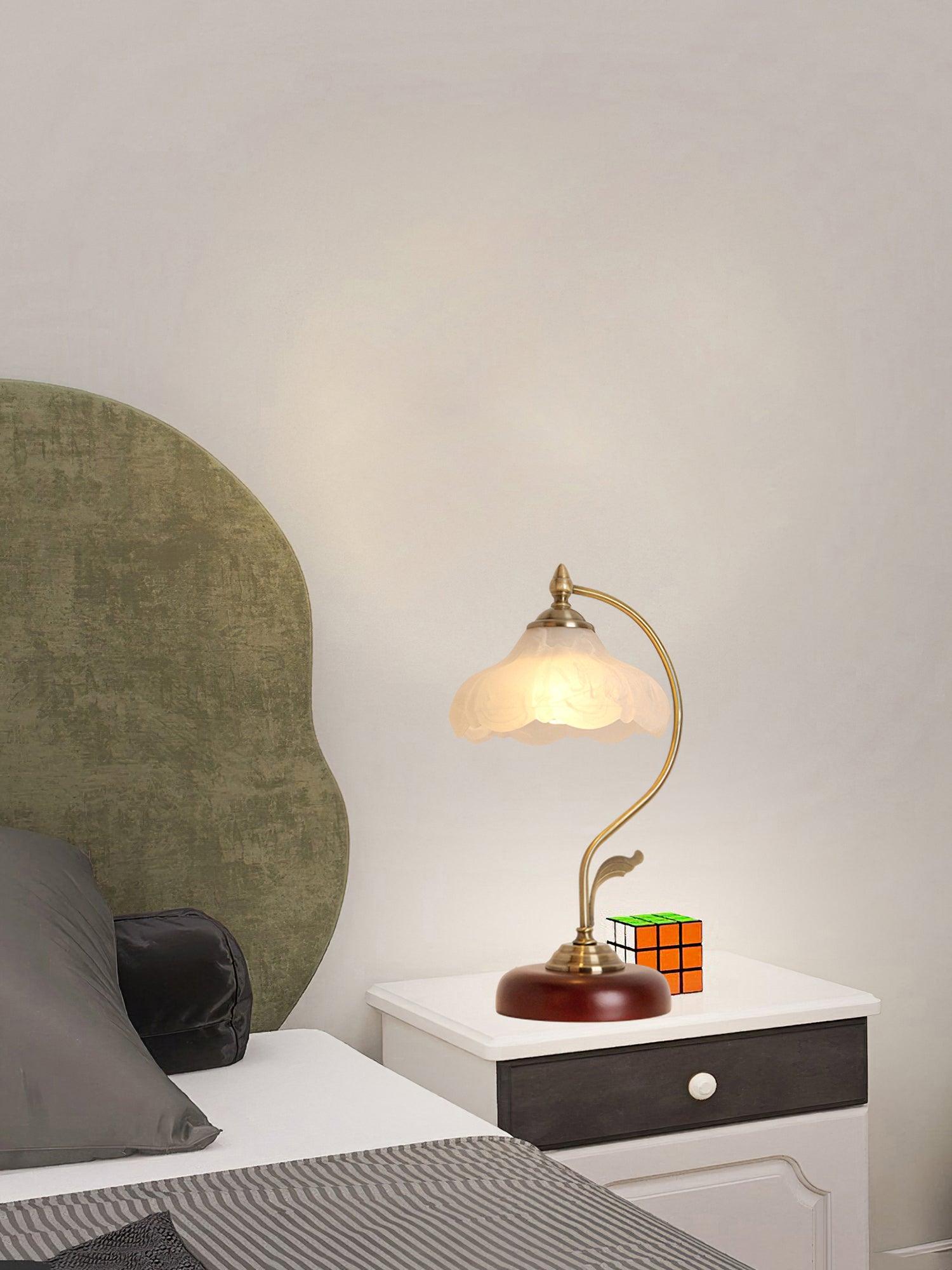 Retro Flower Table Lamp