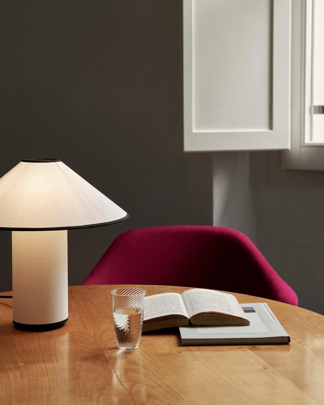 Decora Muse Table Lamp