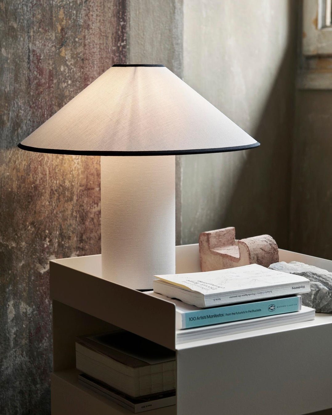 Decora Muse Table Lamp