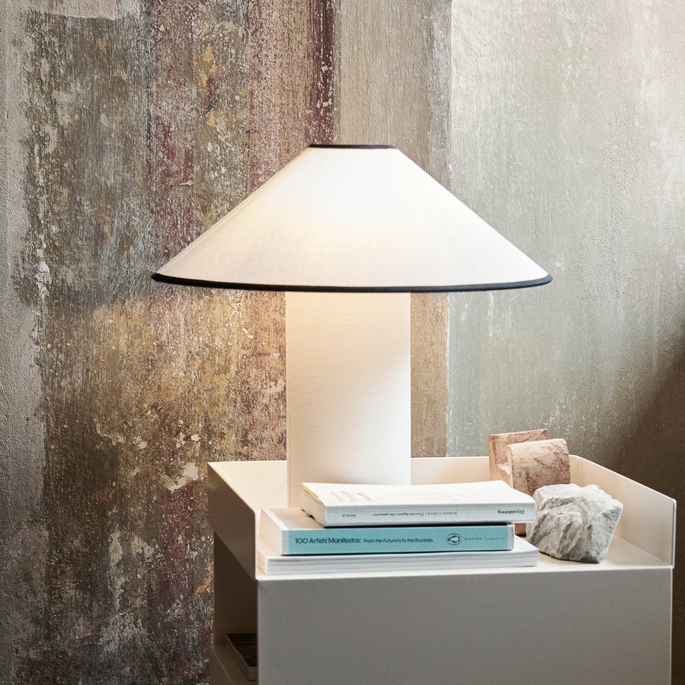 Decora Muse Table Lamp