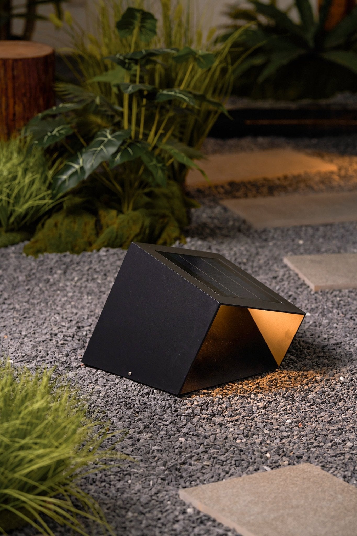 Cube Garden Solar Outdoor Light