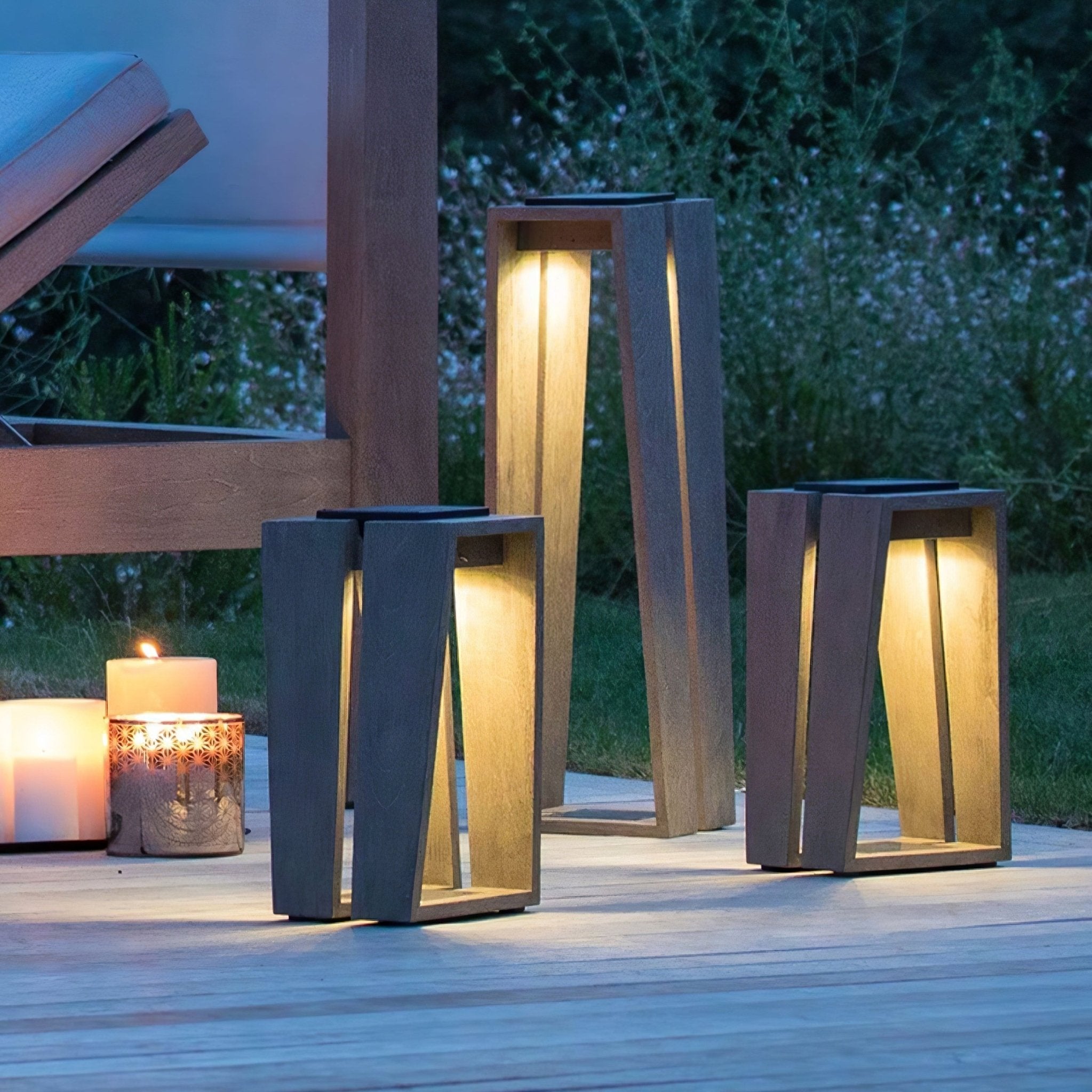 Elira Solar Outdoor Bollard Light