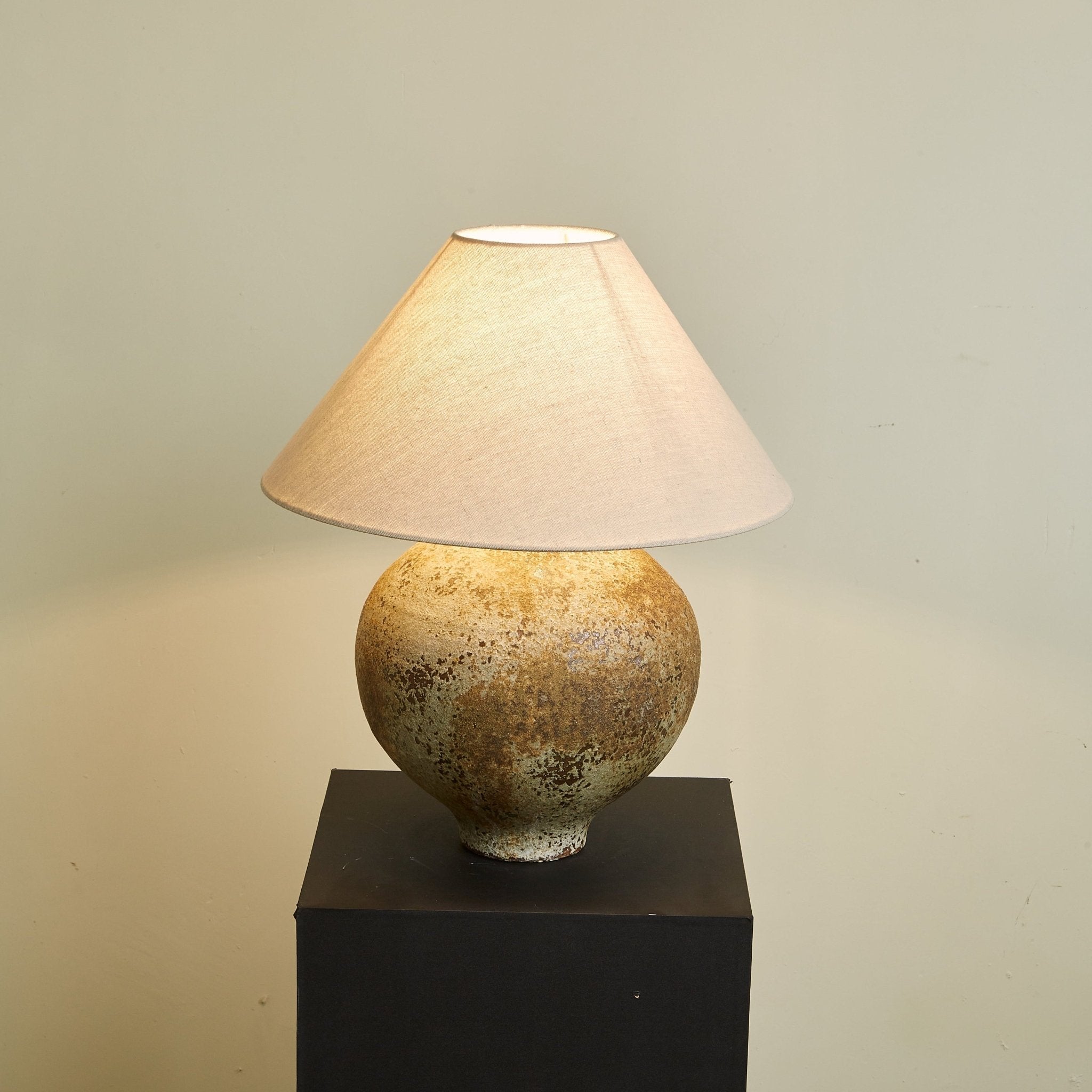 Ferrosia Table Lamp