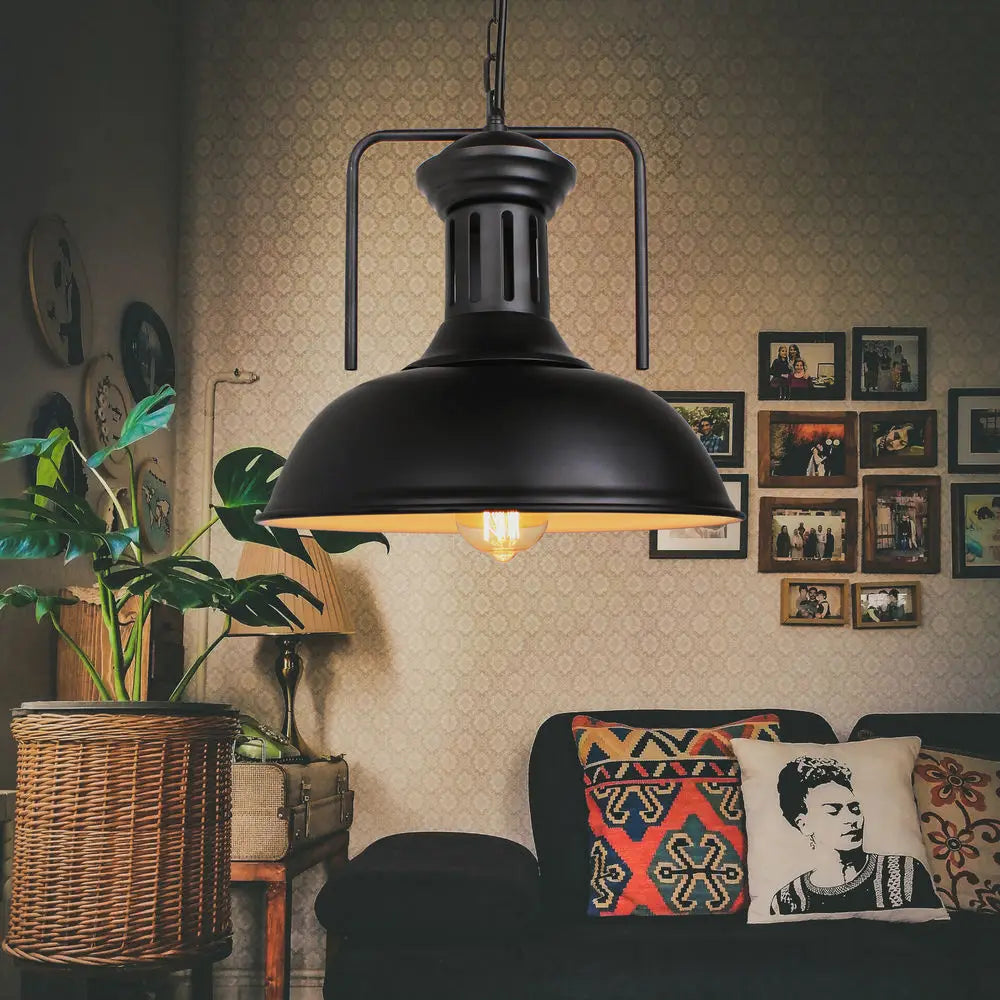 Retro Iron Pendant Light: Vintage Industrial Hanging Lamp for Home Decor