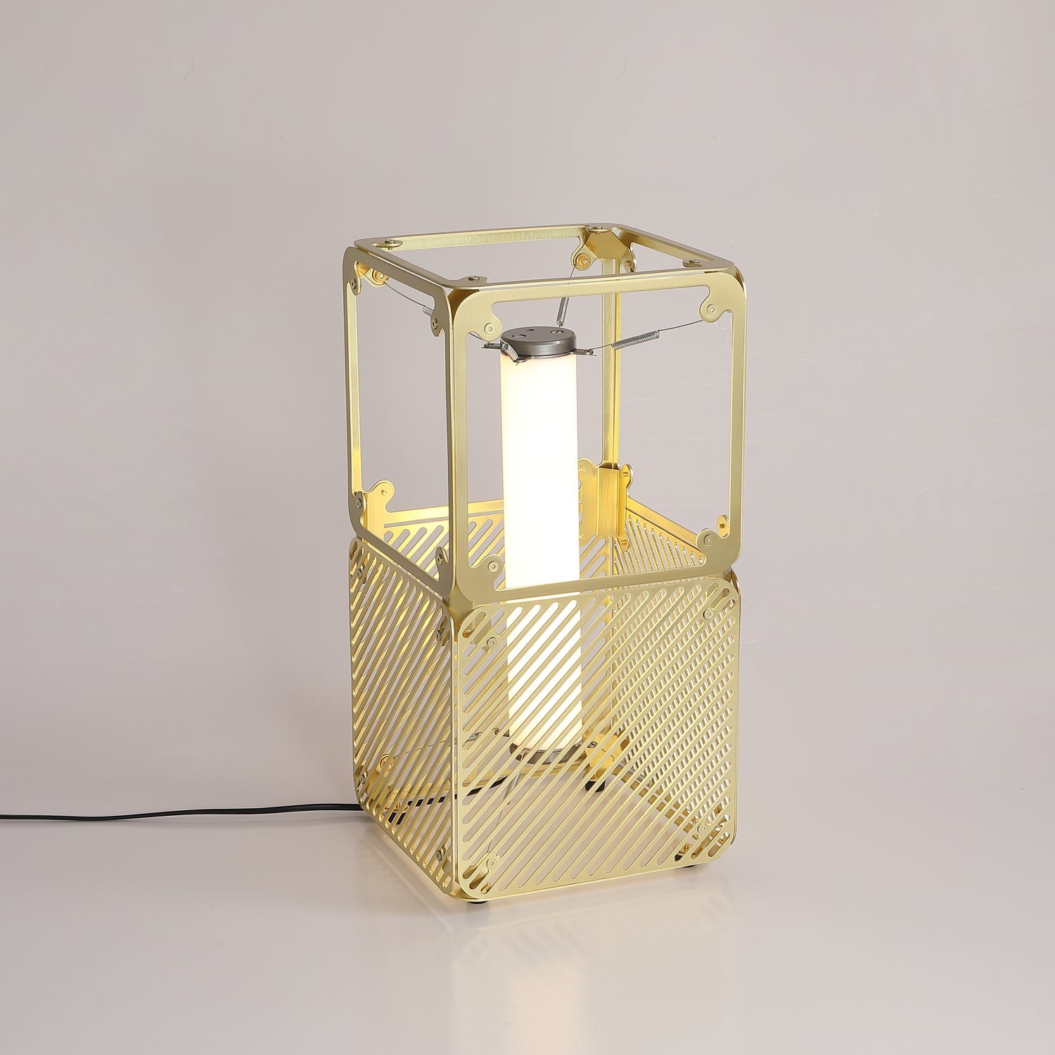 Hyperqube Table Lamp