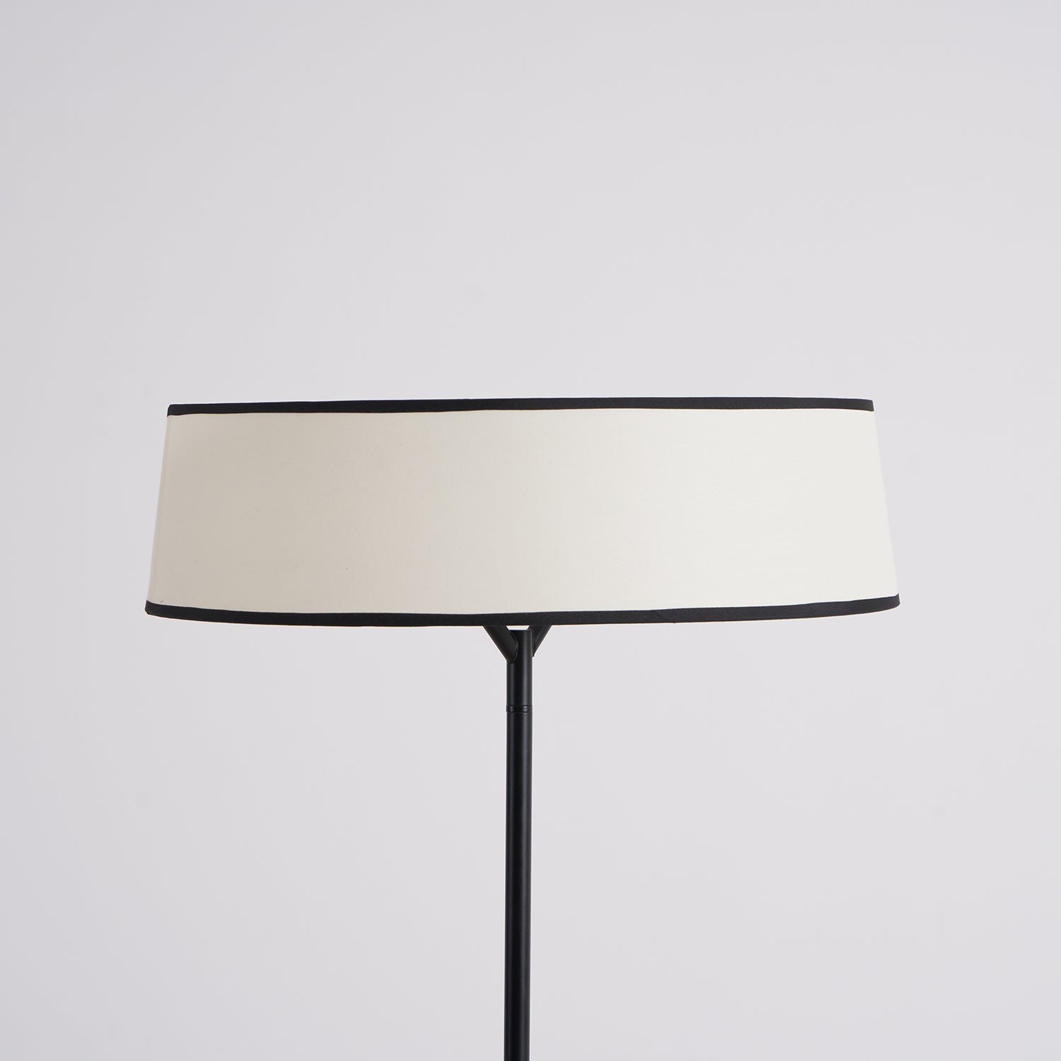 Dama Floor Lamp