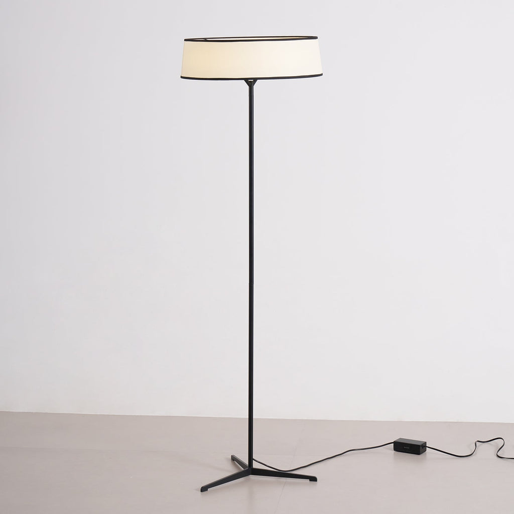 Dama Floor Lamp