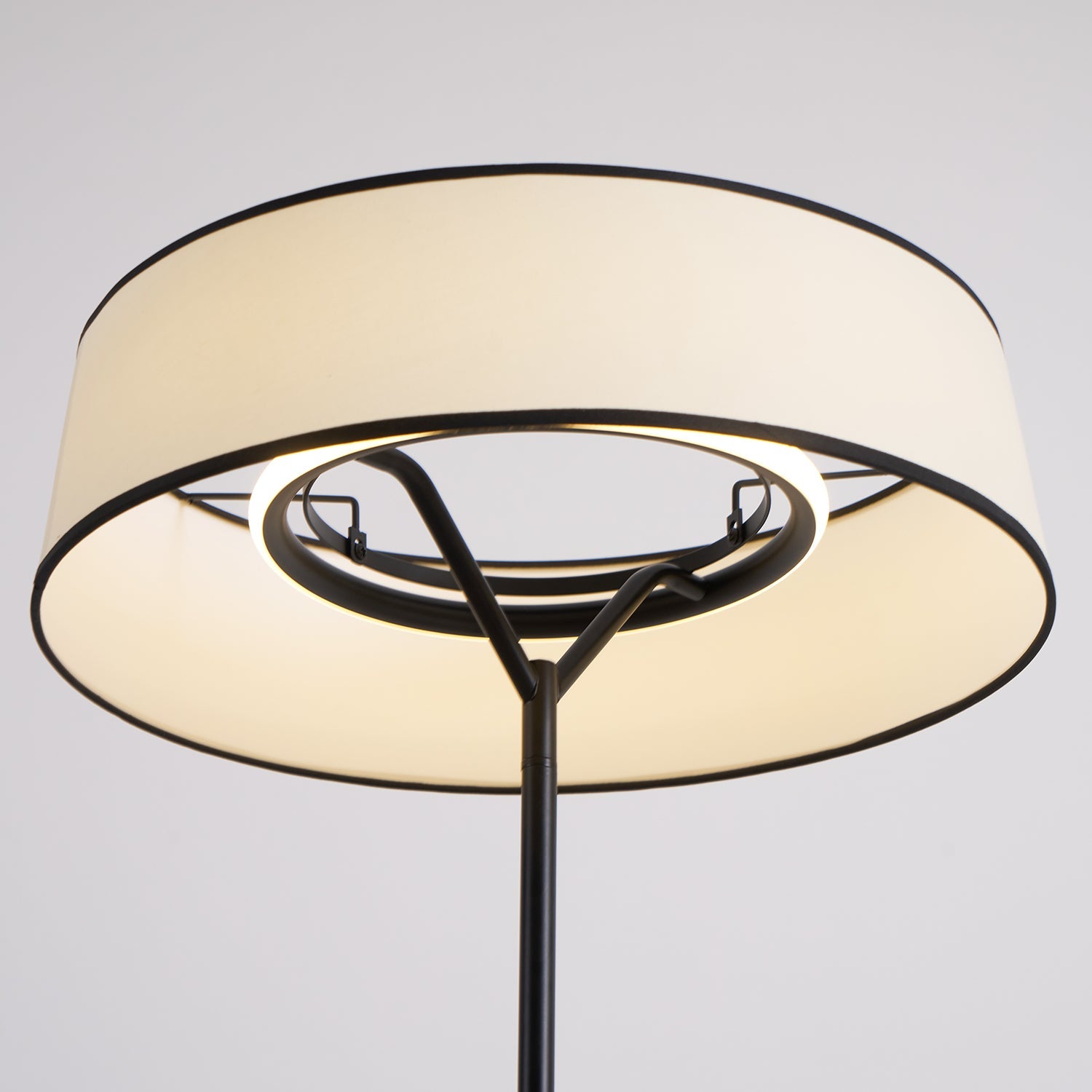 Dama Floor Lamp