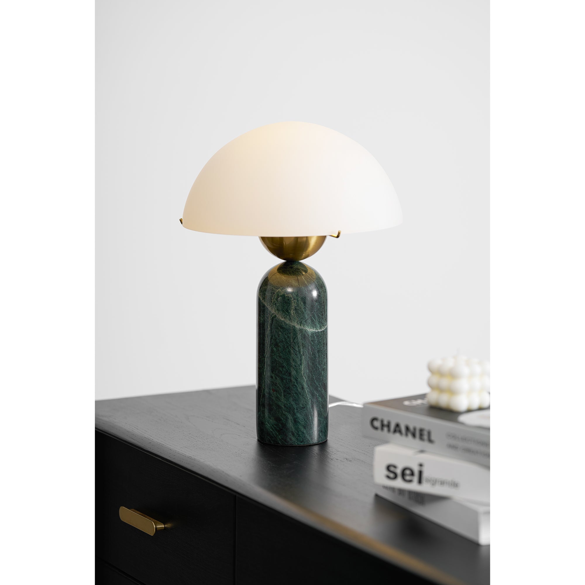 Peono Alabaster Table Lamp
