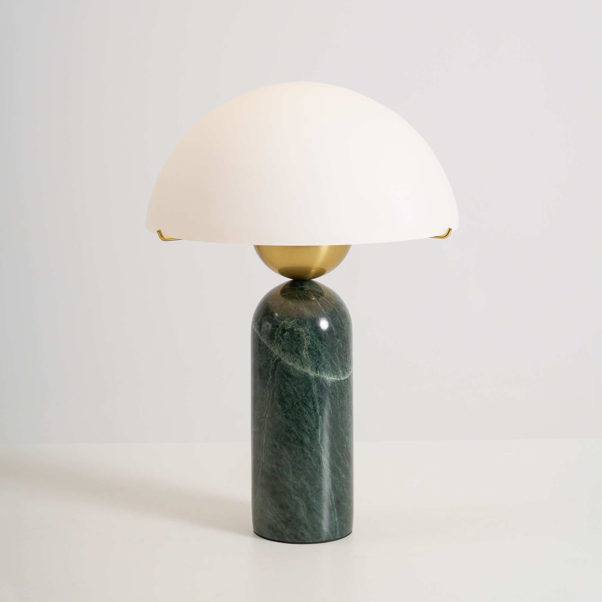 Peono Alabaster Table Lamp
