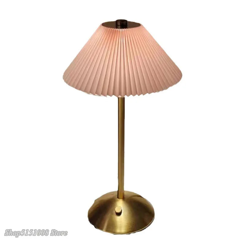 Mushroom Touch Dimming LED Table Lamp for Retro Ambiance