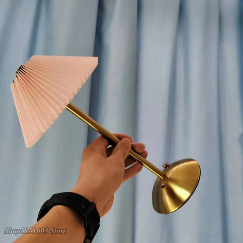 Mushroom Touch Dimming LED Table Lamp for Retro Ambiance