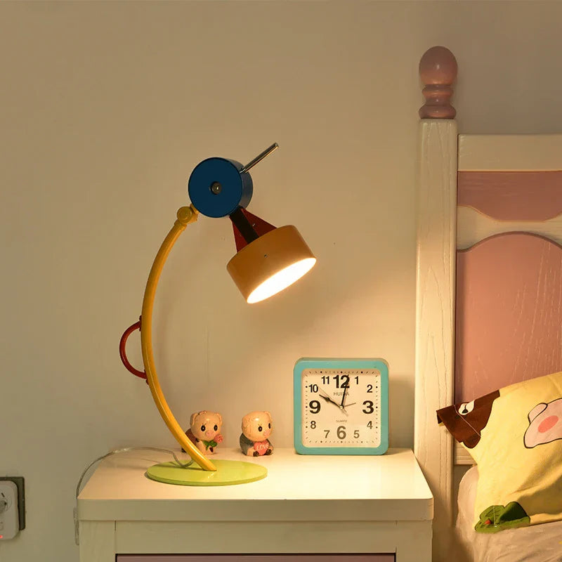 Kids' Treetop LED Floor Lamp: Colorful Nordic Design for Children's Room