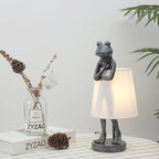 Frog Resin Desk Lamp: Retro Design LED Bedroom Lighting Fixture