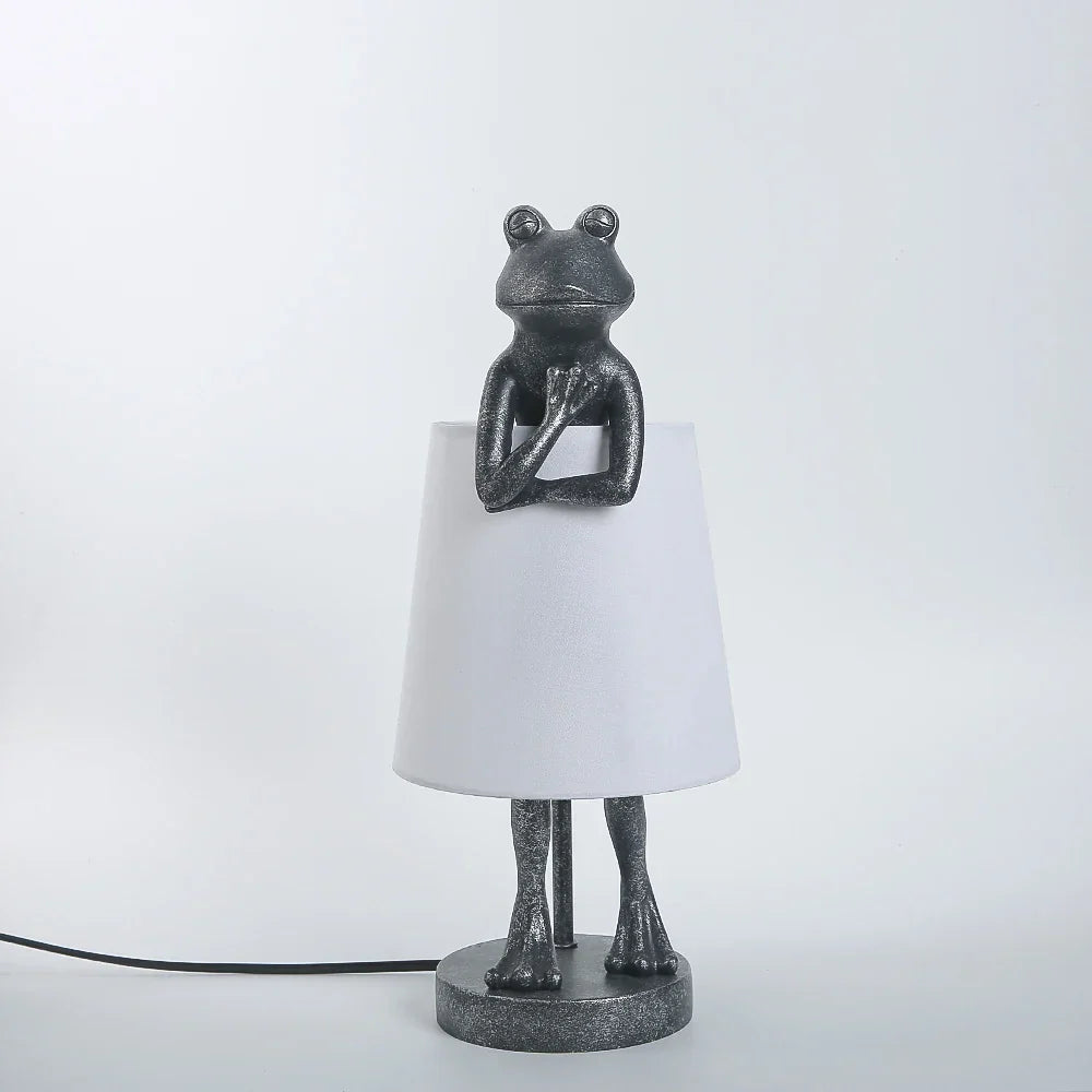 Frog Resin Desk Lamp: Retro Design LED Bedroom Lighting Fixture