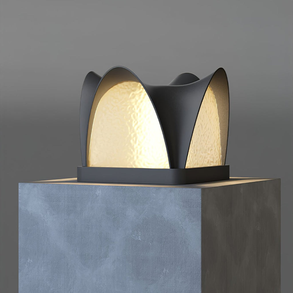 Sculptform Solar Outdoor Light