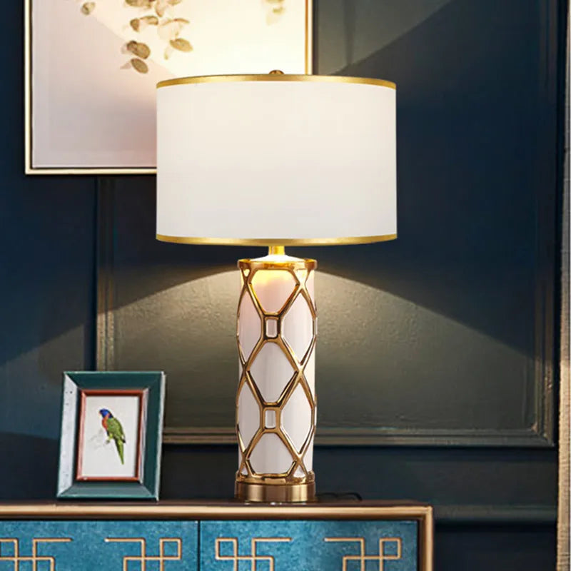 Ceramic Nordic Table Lamp: Luxury Designer Replica for Home Living Room and Bedroom Décor