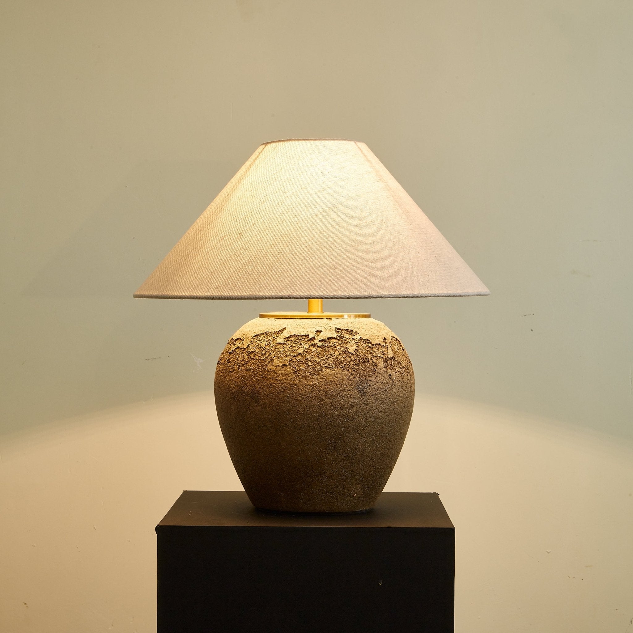 Stoneveil Table Lamp