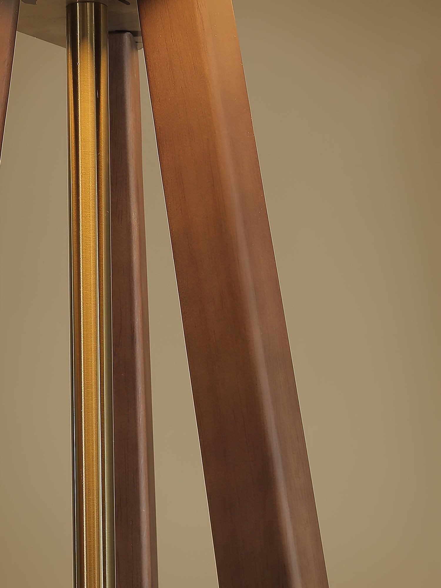 Trivelle Tripod Floor Lamp