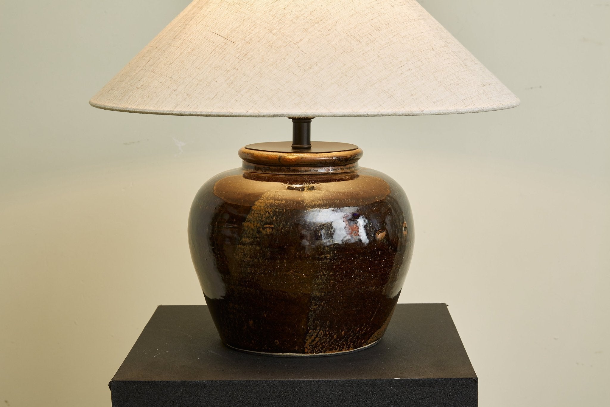 Umber Jar Table Lamp