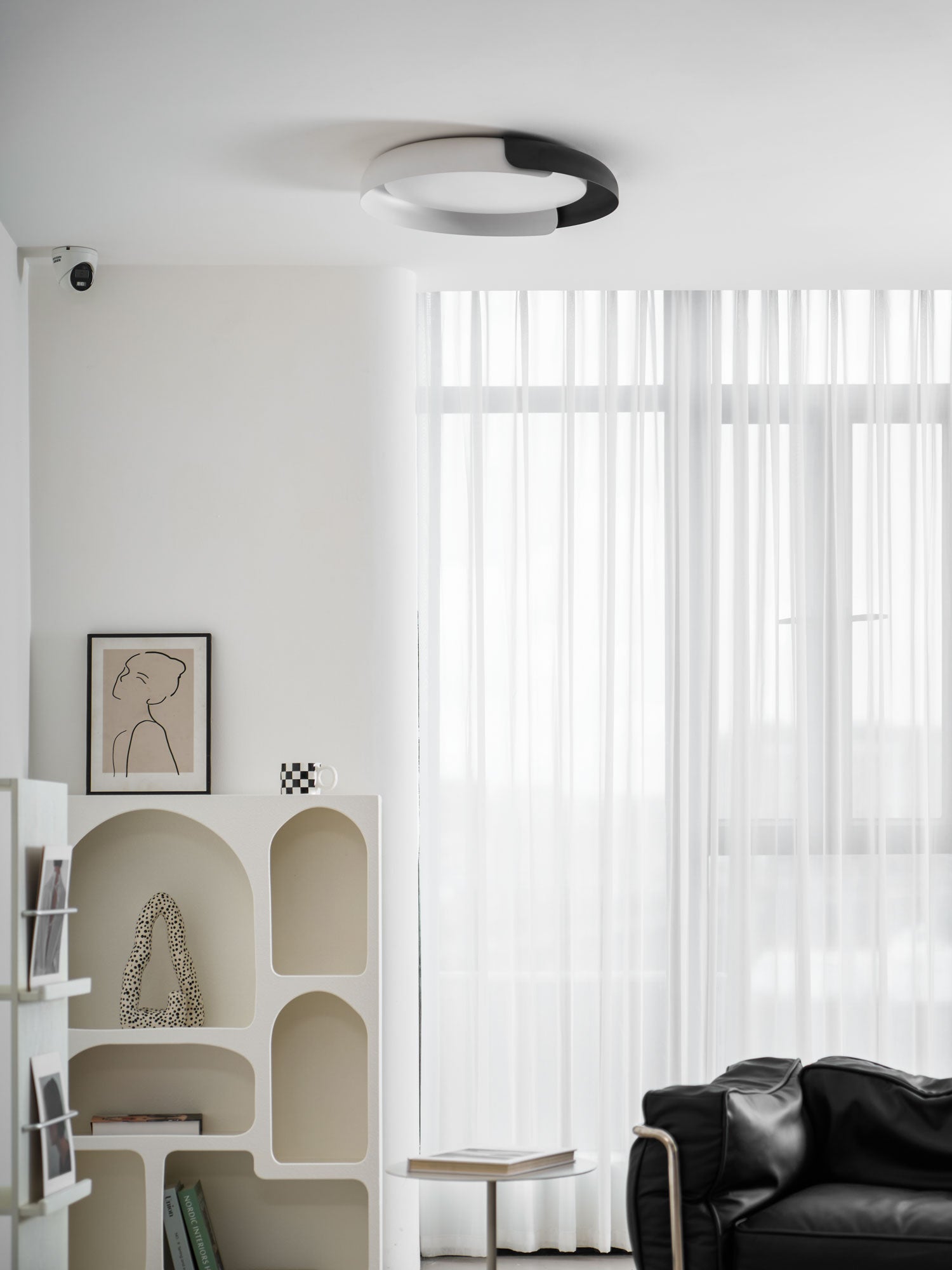 Vikaey Ceiling Light