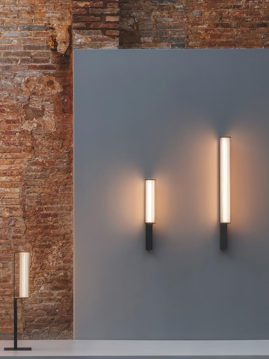 Lumo Arc Outdoor Floor Lamp