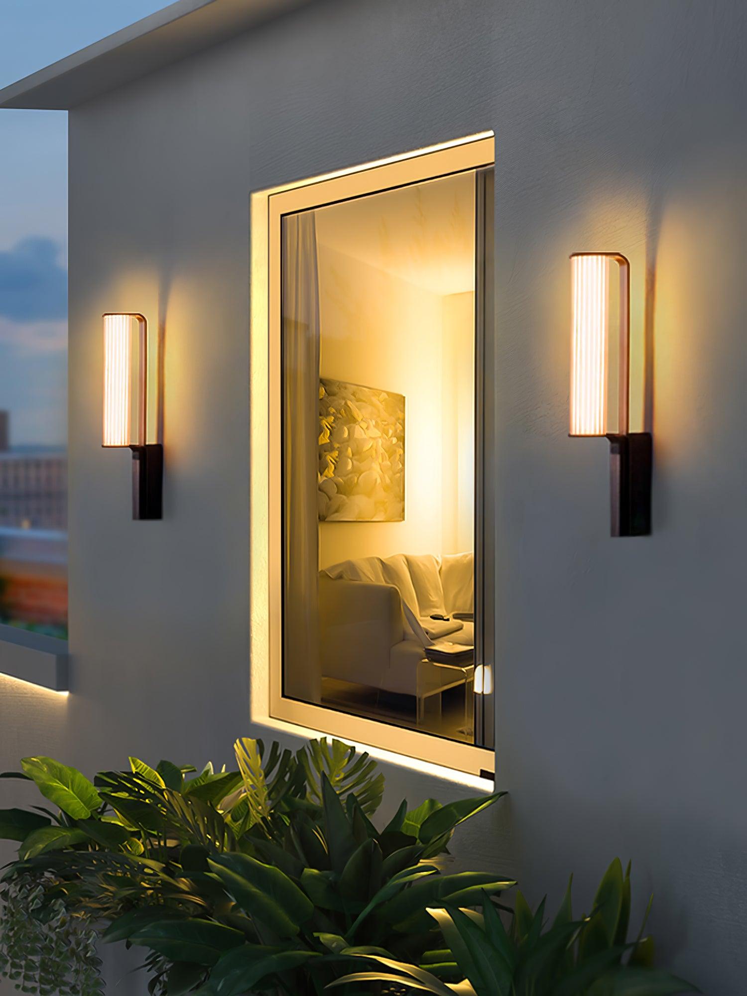Lumo Arc Outdoor Floor Lamp