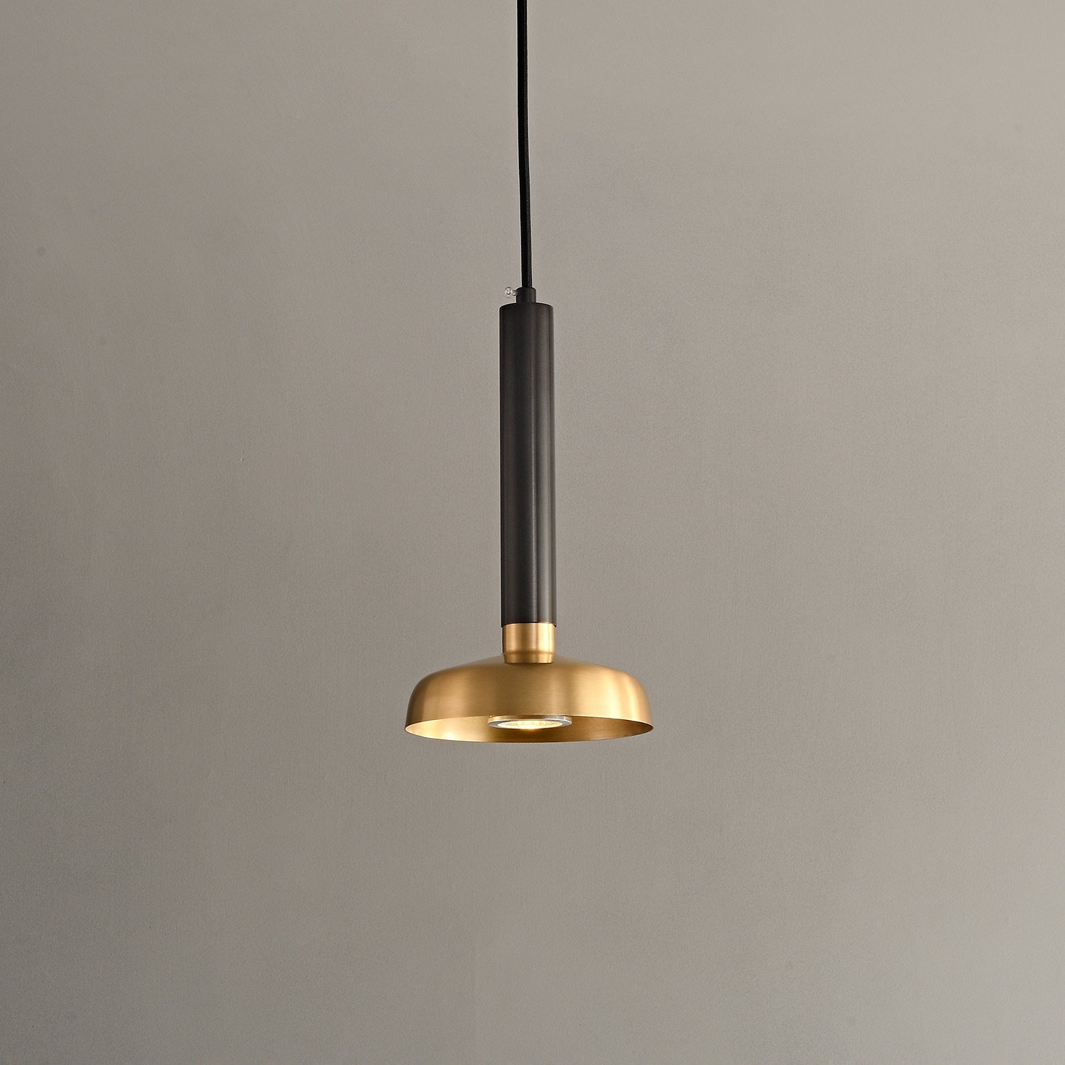 Zephyros Pendant Lamp